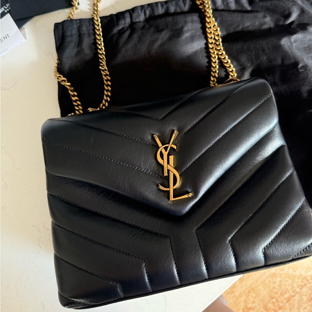 Saint Laurent LouLou Medium Shoulder Bag - Picture 3 of 10